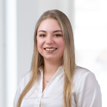 Yuliya Dominguez Headshot